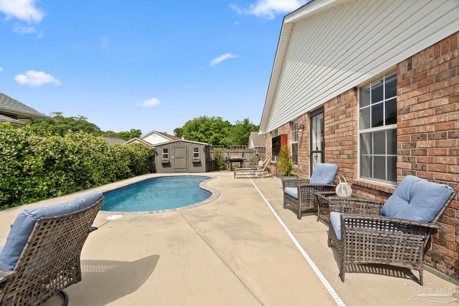 4961 Genevive Ct