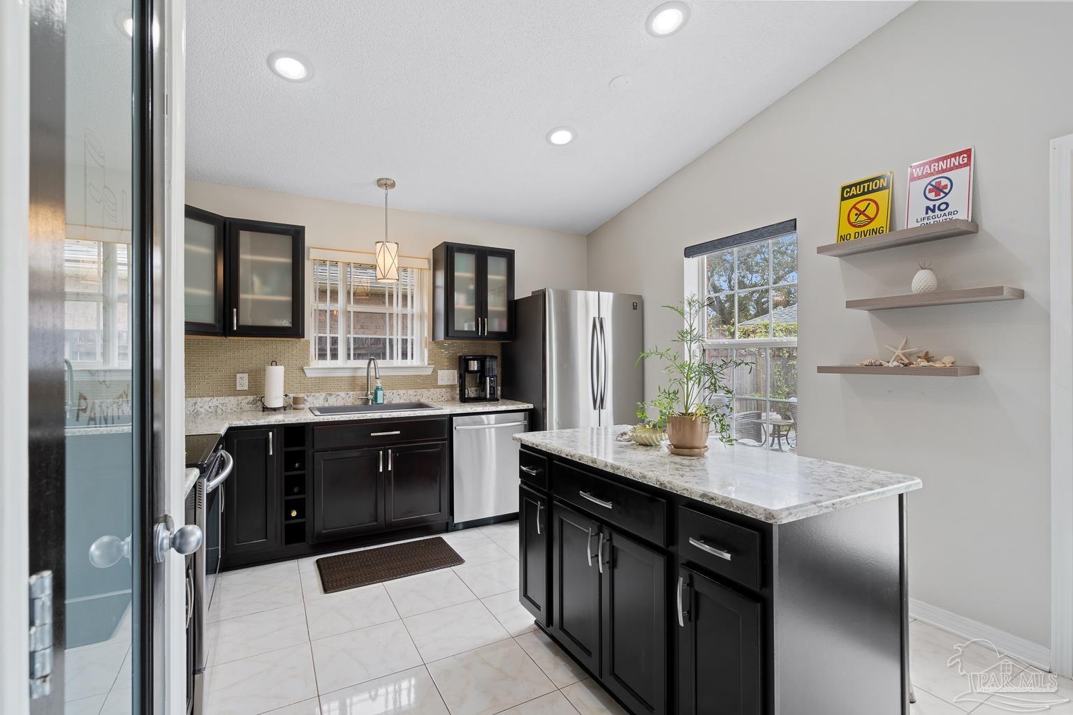4961 Genevive Ct