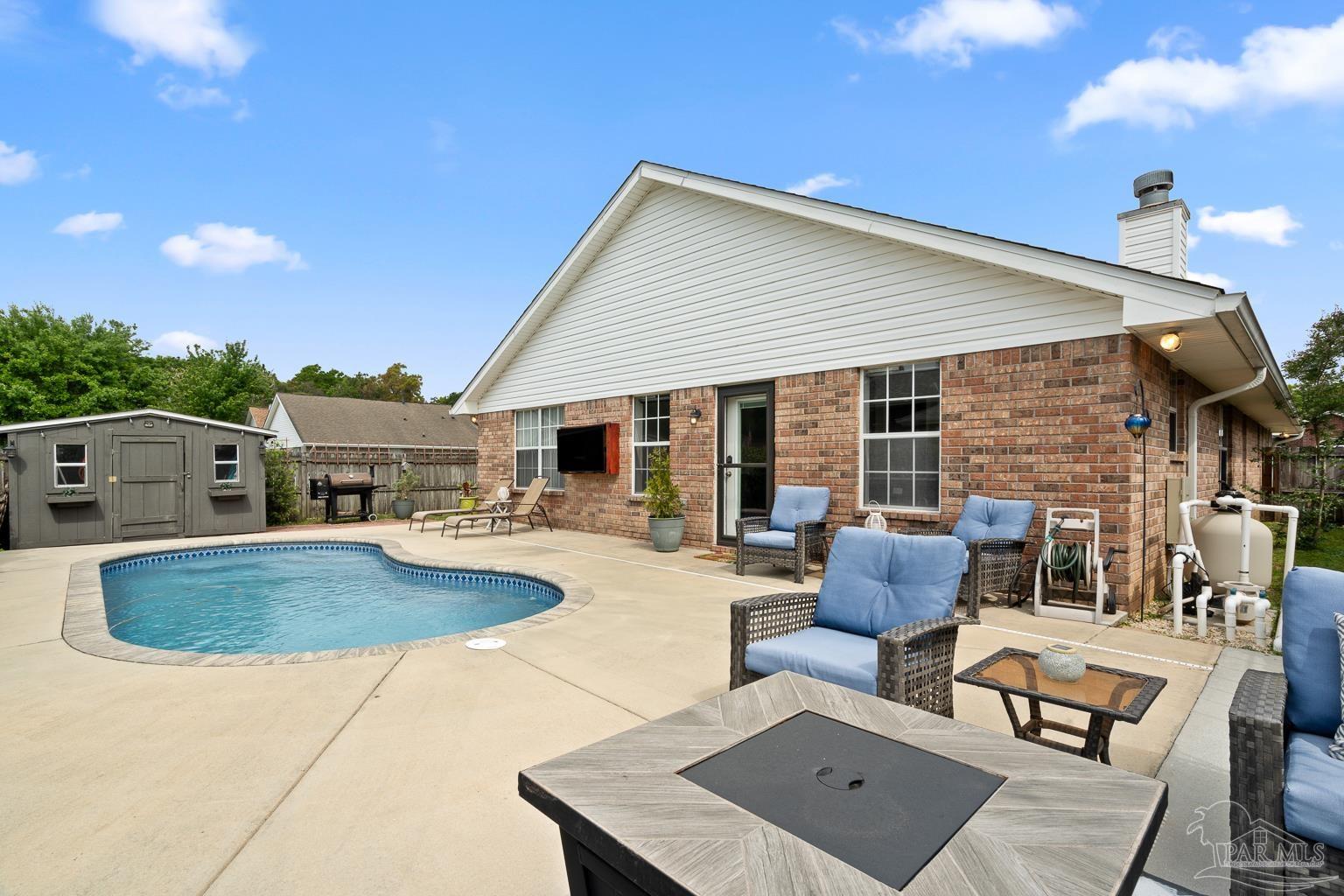 4961 Genevive Ct