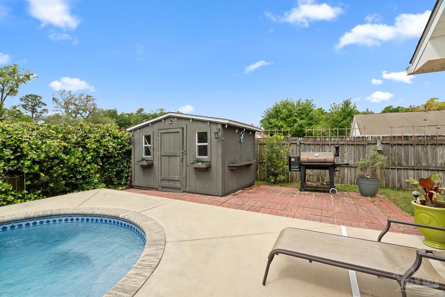 4961 Genevive Ct
