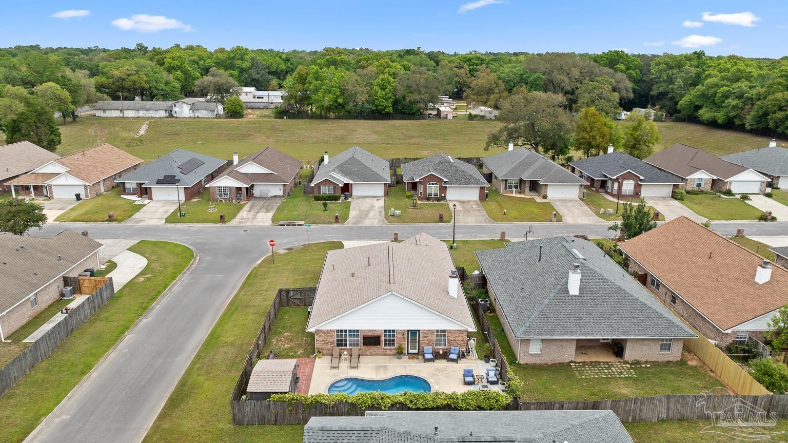 4961 Genevive Ct