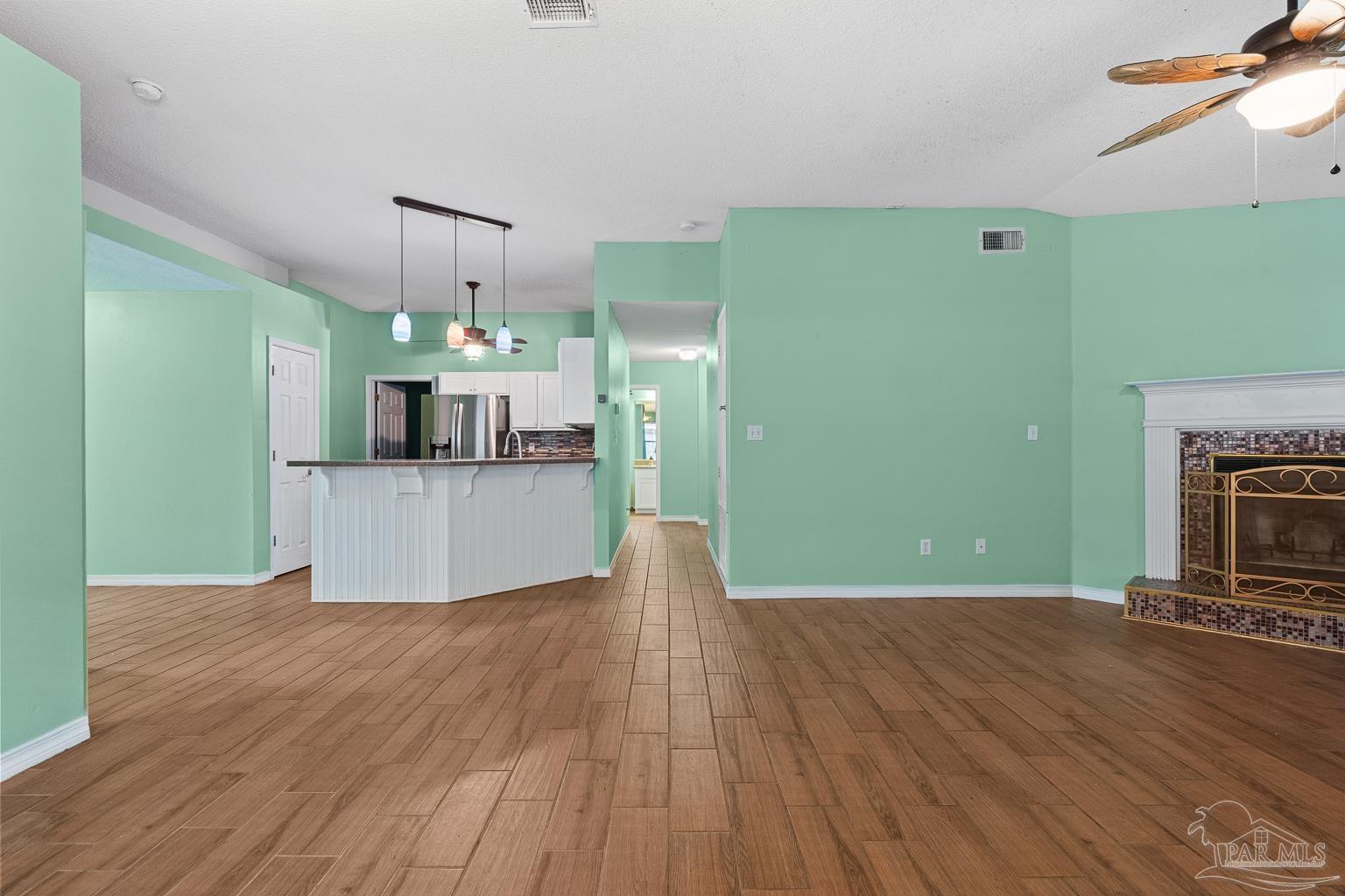 733 Ladner Dr