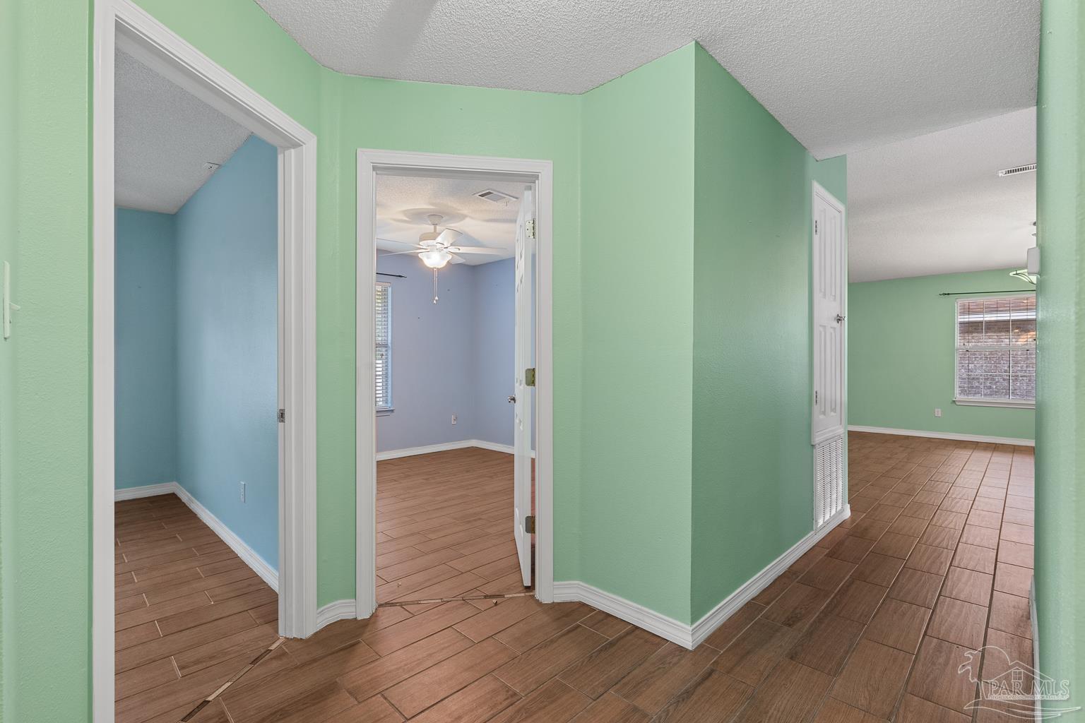 733 Ladner Dr