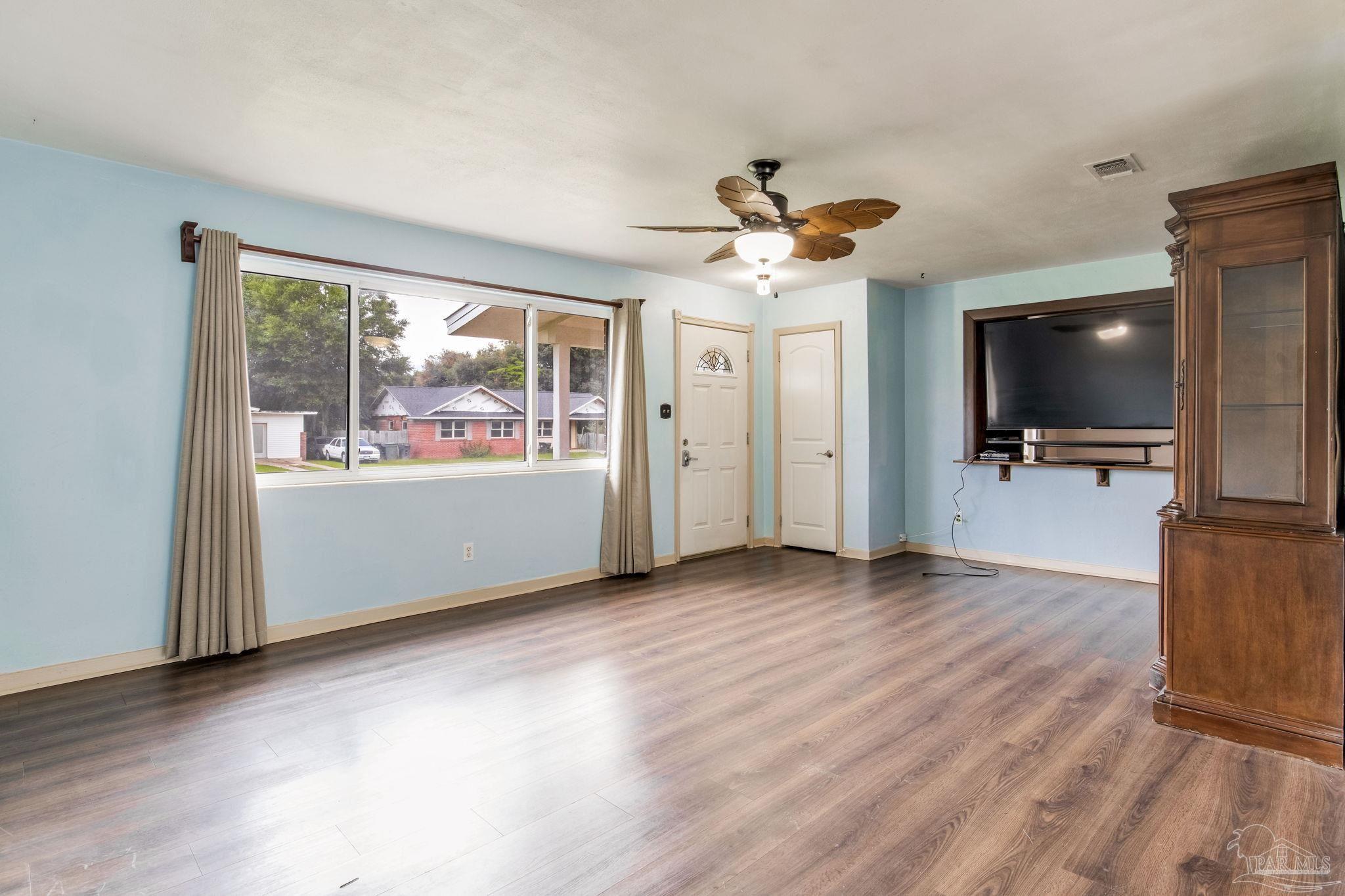 1002 Alexandria Dr