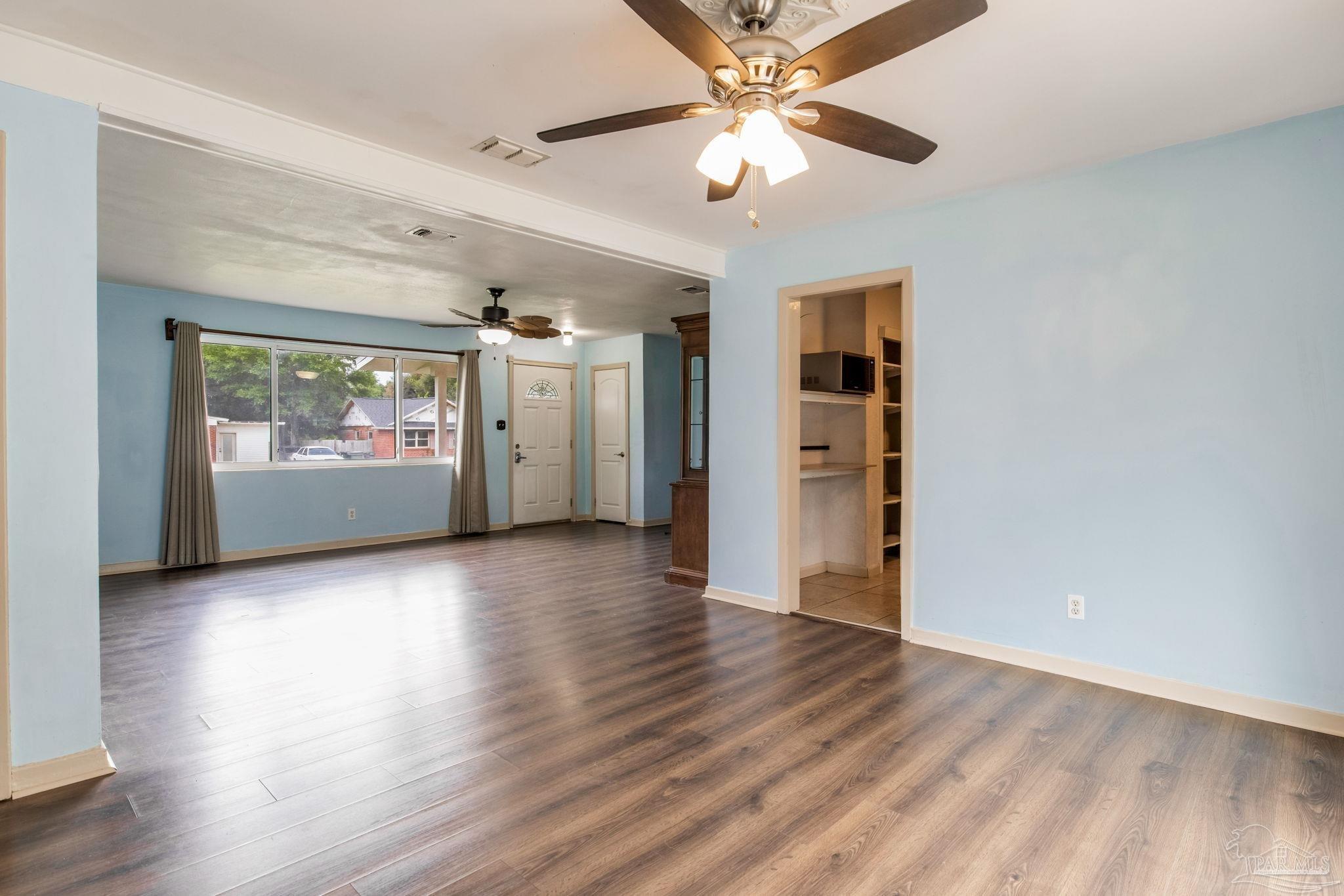 1002 Alexandria Dr