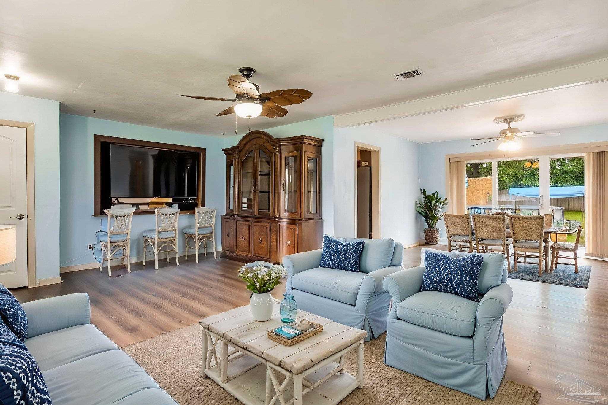 1002 Alexandria Dr