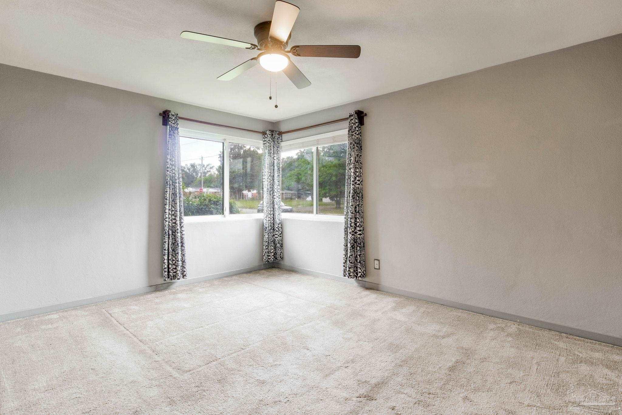 1002 Alexandria Dr