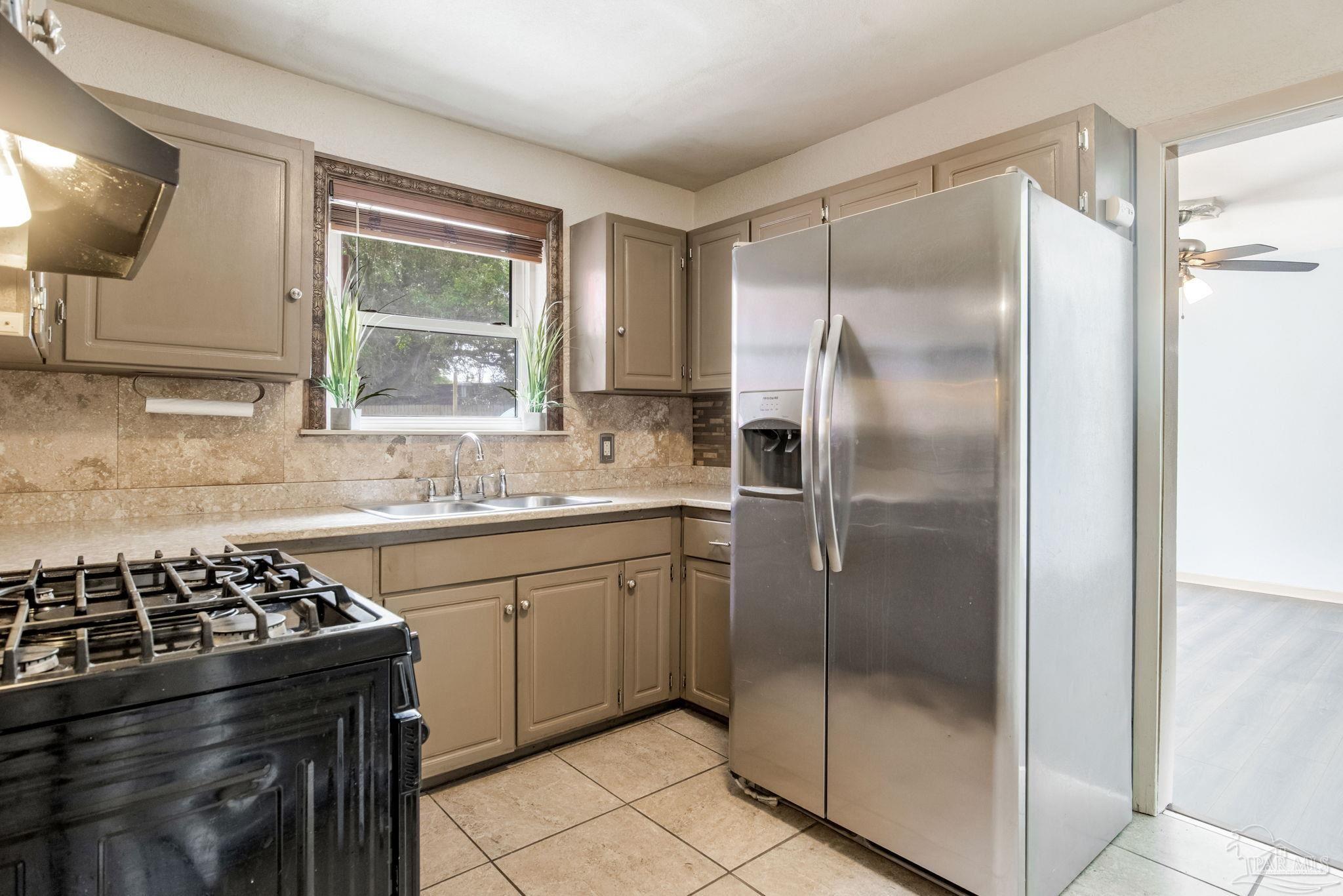 1002 Alexandria Dr