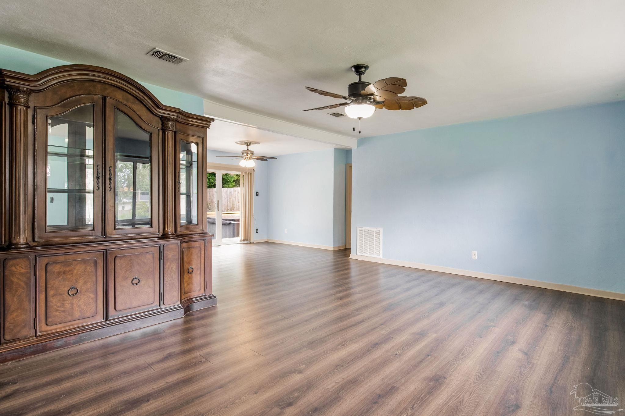 1002 Alexandria Dr