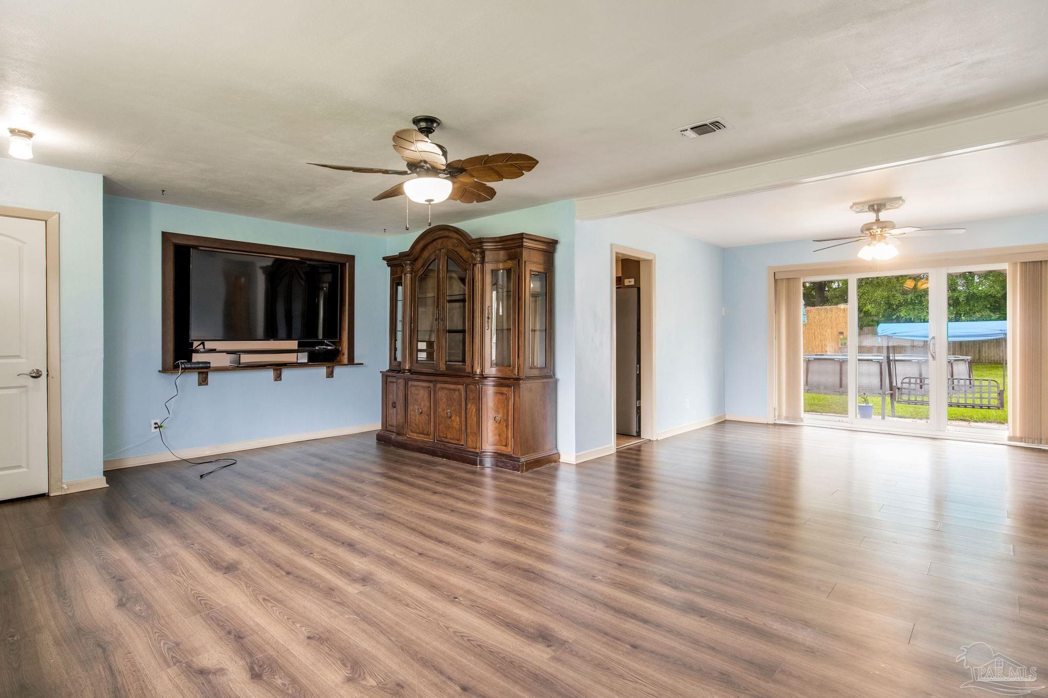 1002 Alexandria Dr