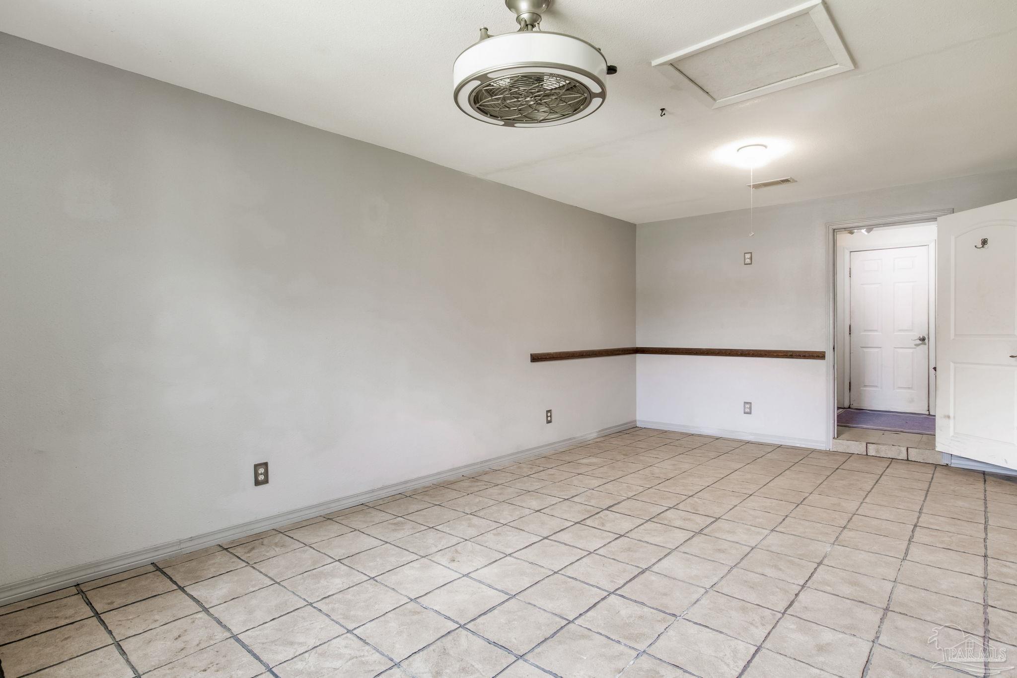 1002 Alexandria Dr