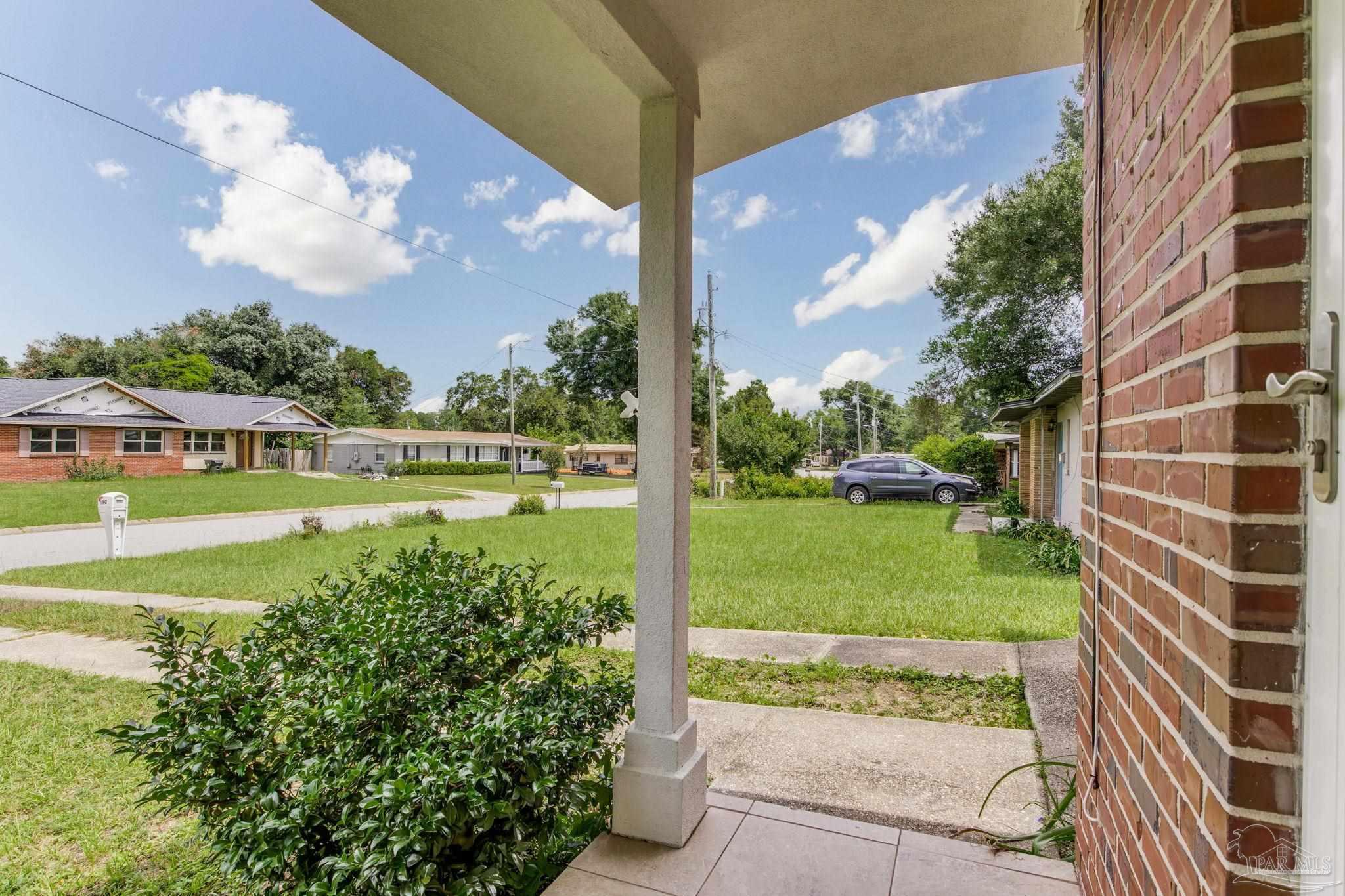 1002 Alexandria Dr