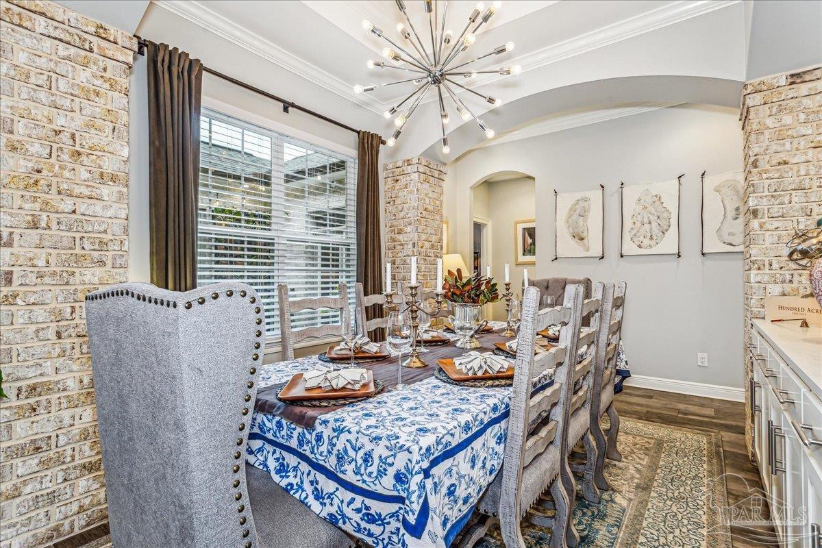 5843 Huntington Creek Blvd