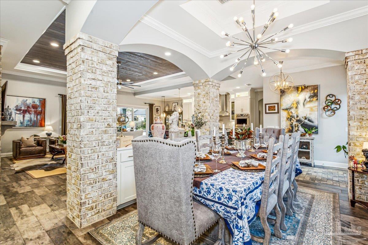 5843 Huntington Creek Blvd