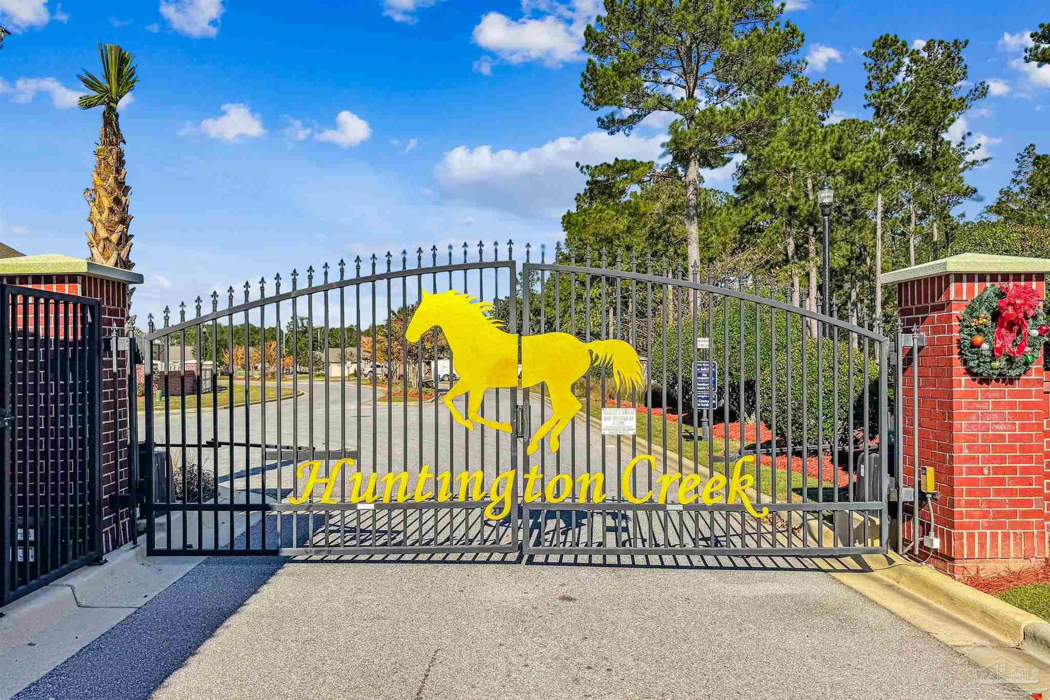 5843 Huntington Creek Blvd