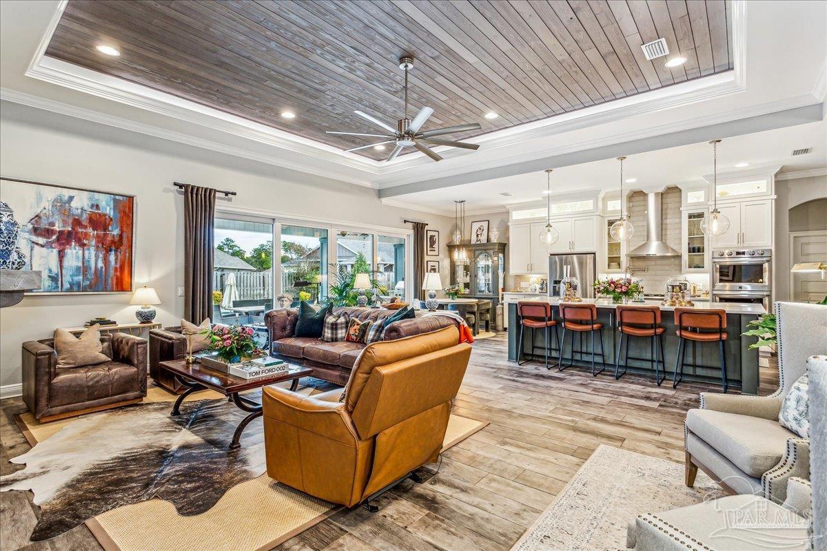 5843 Huntington Creek Blvd