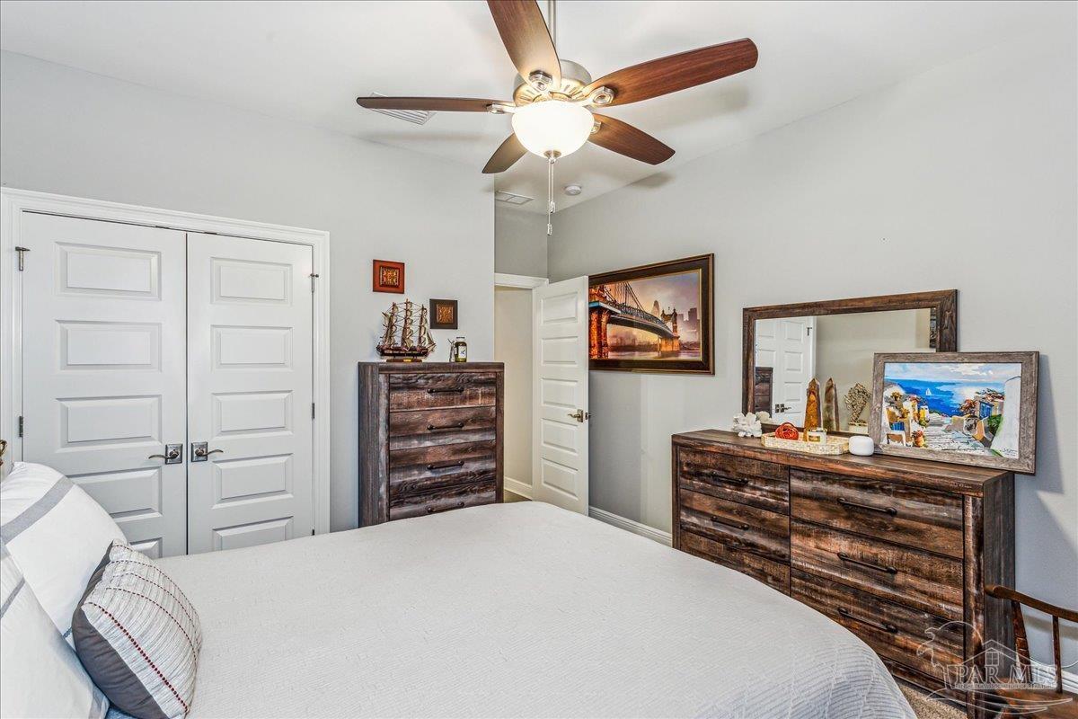 5843 Huntington Creek Blvd