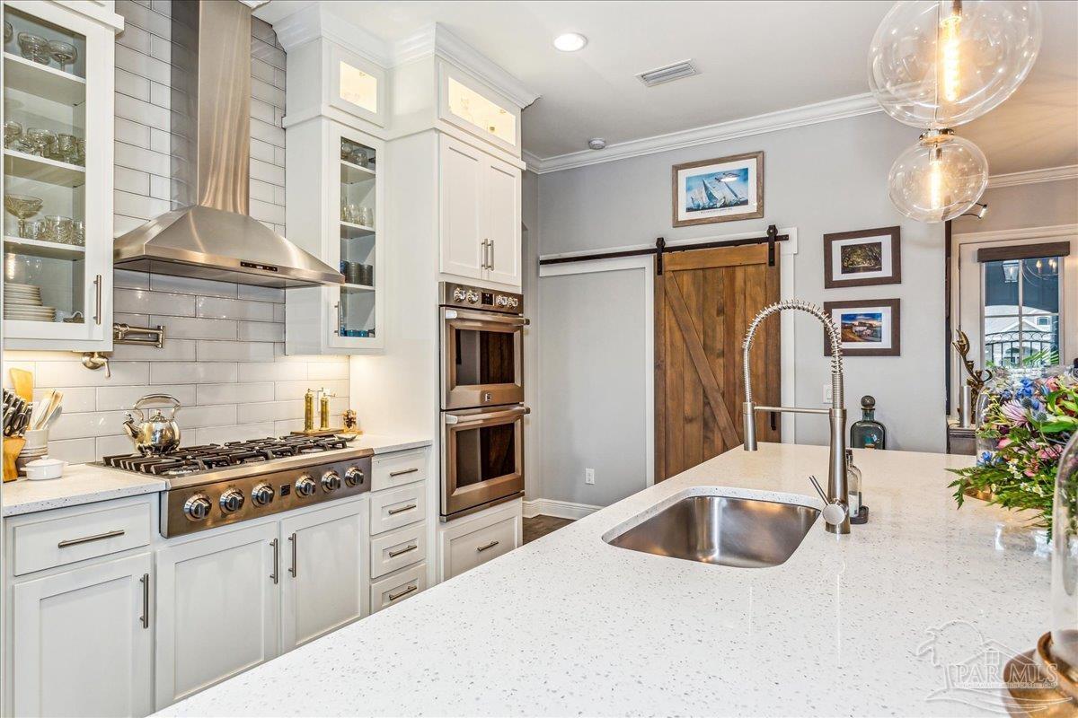 5843 Huntington Creek Blvd