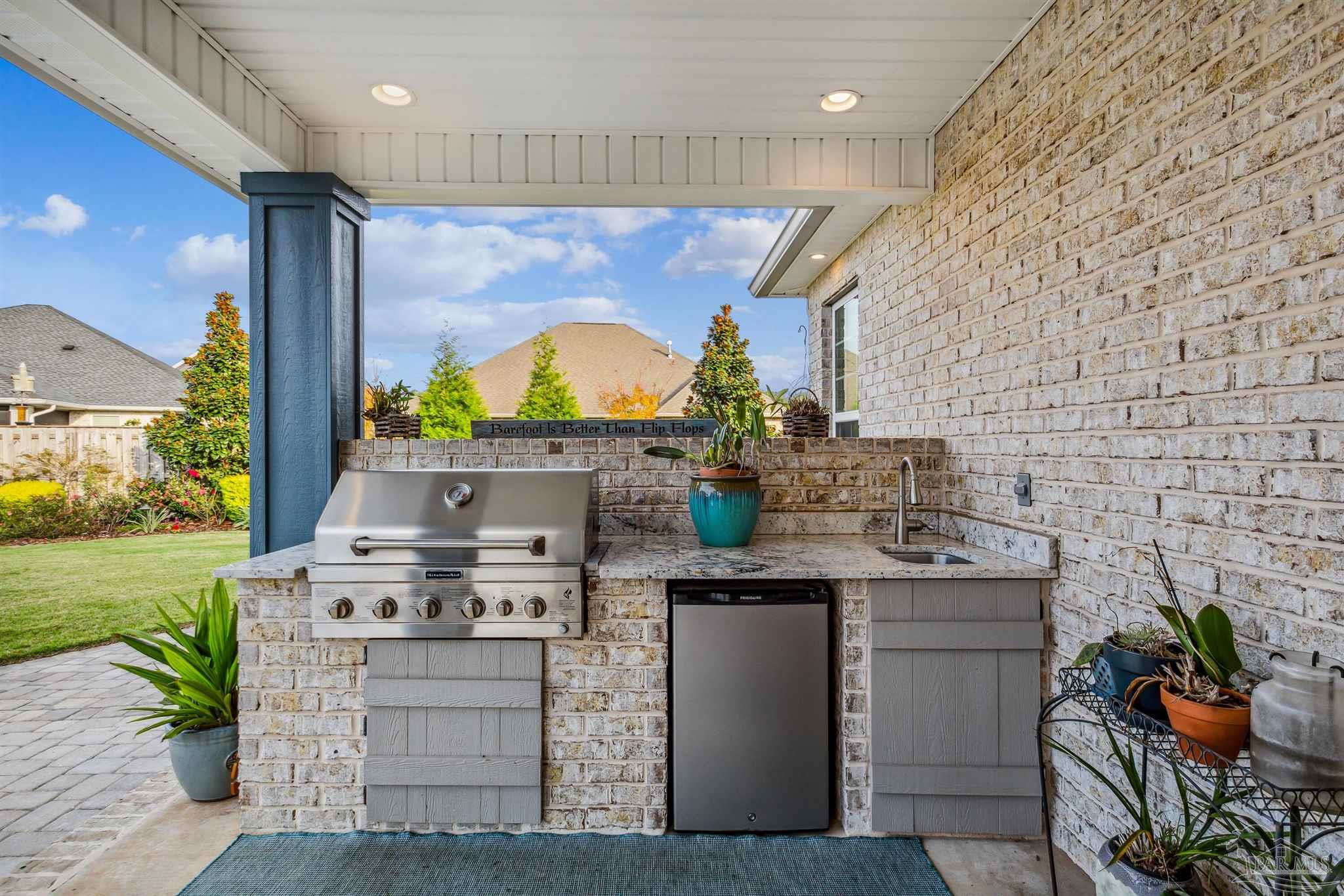 5843 Huntington Creek Blvd