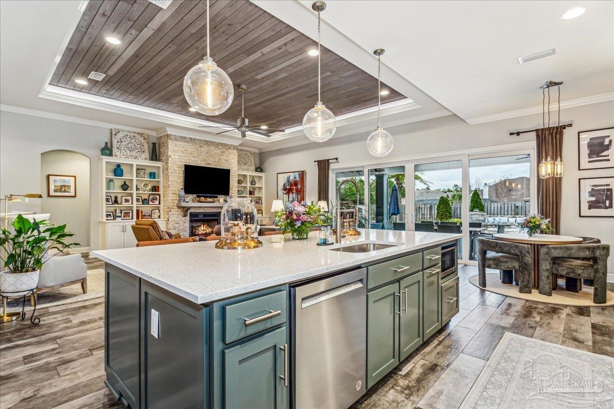 5843 Huntington Creek Blvd