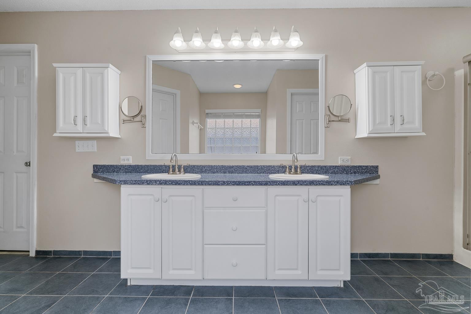 5135 Terra Lake Cir