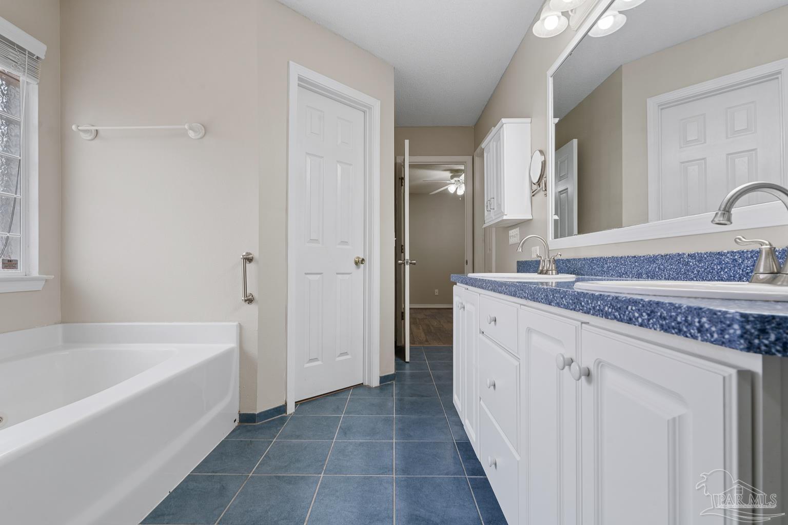 5135 Terra Lake Cir