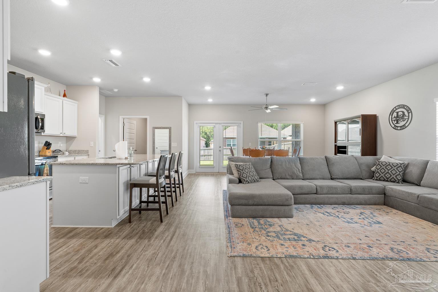 7695 Burnside Loop
