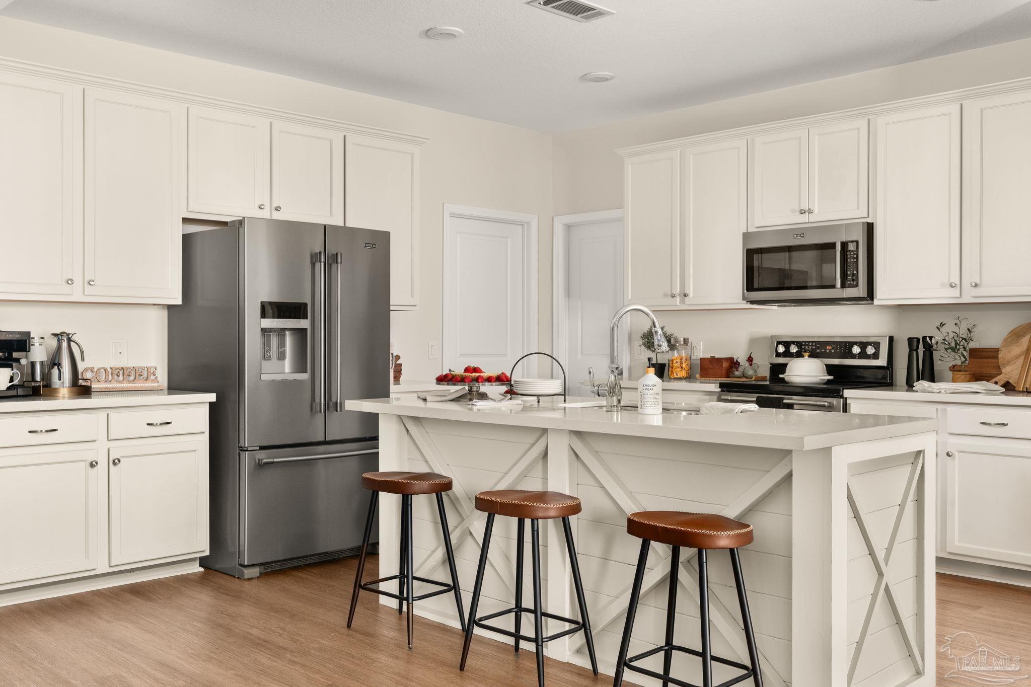 3505 Pelican Bay Cir