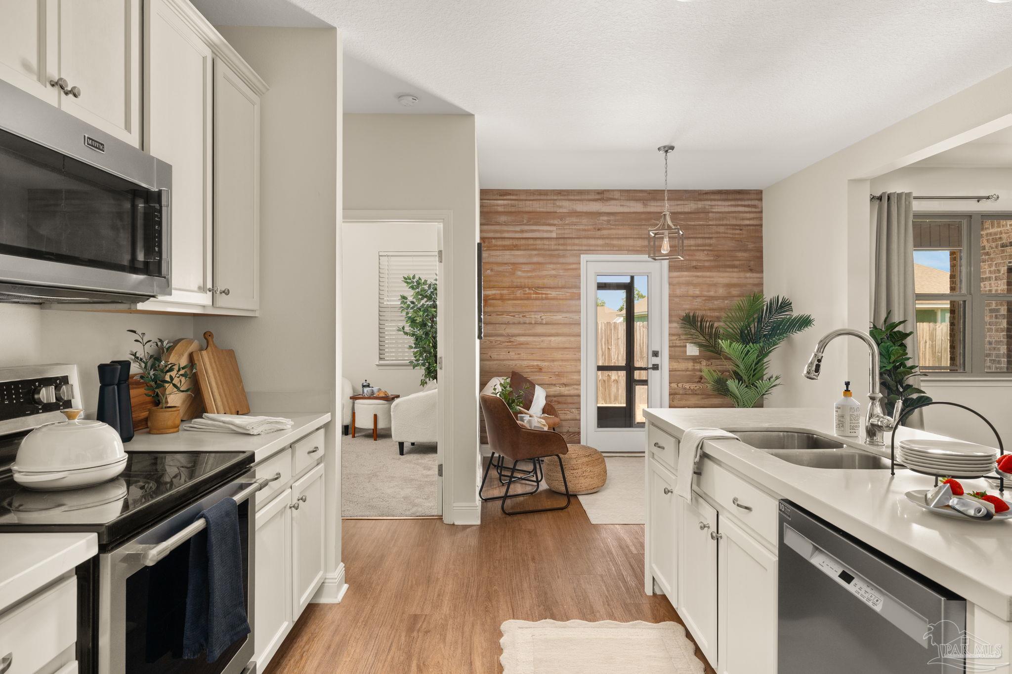 3505 Pelican Bay Cir