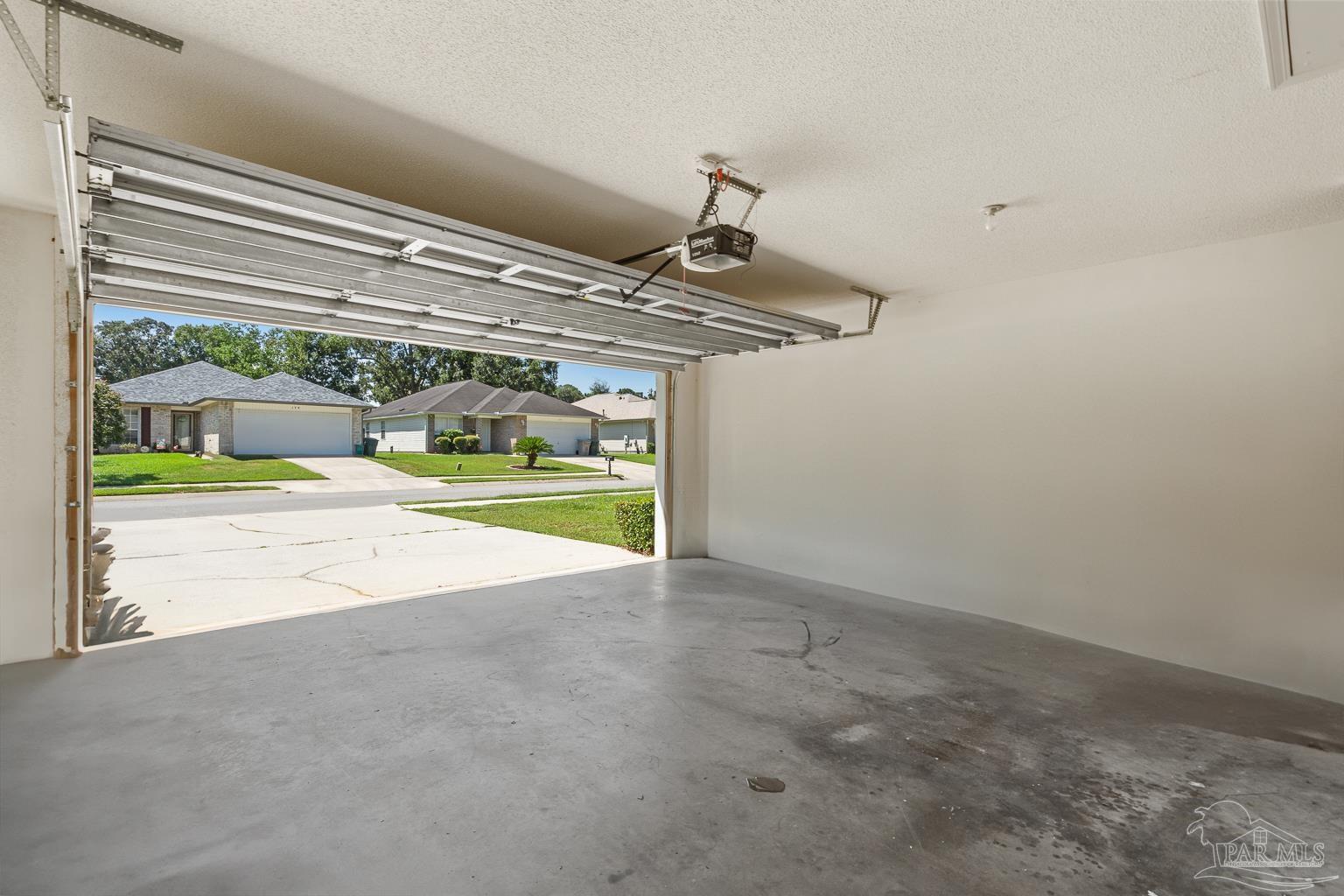 176 Creekview Dr