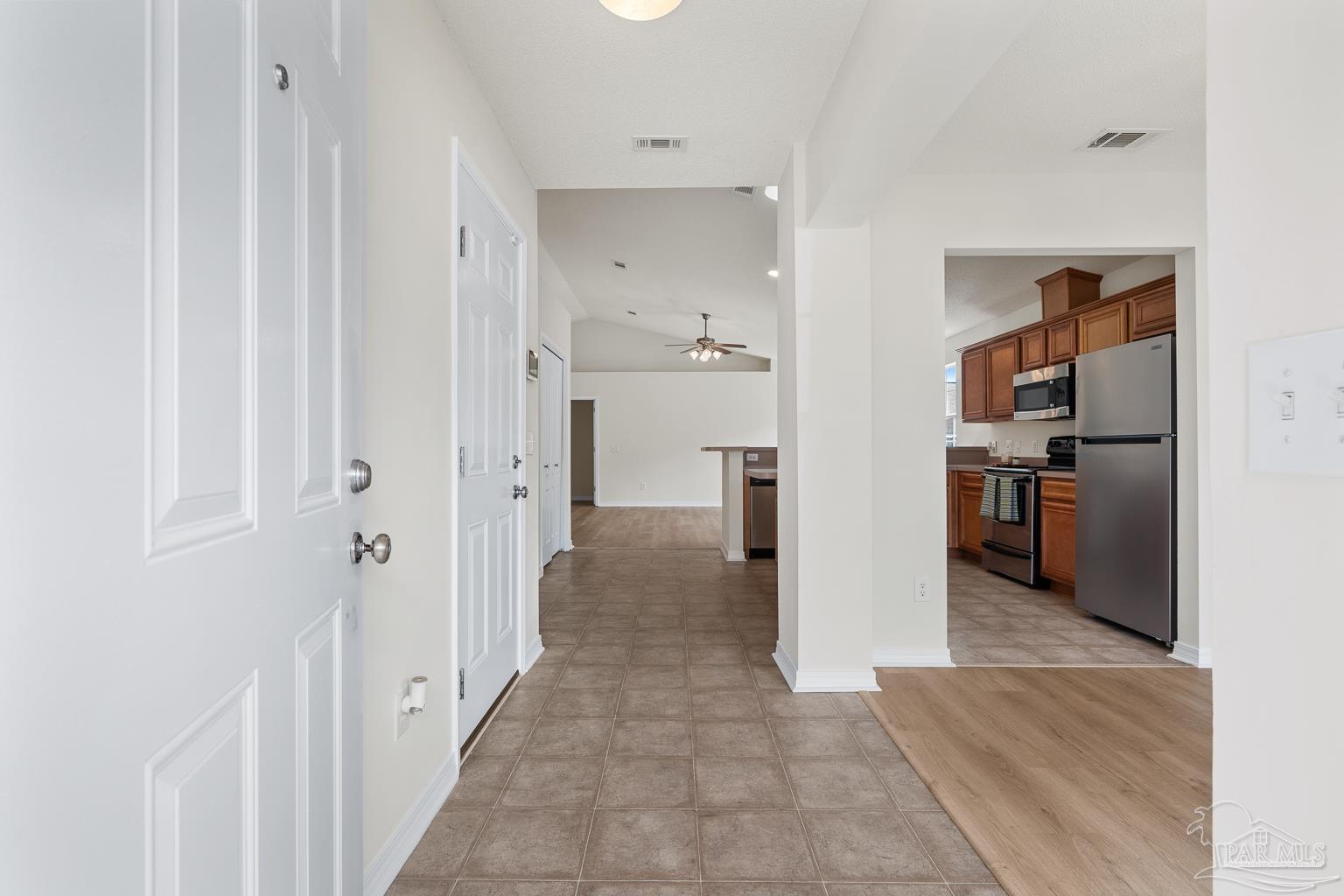176 Creekview Dr
