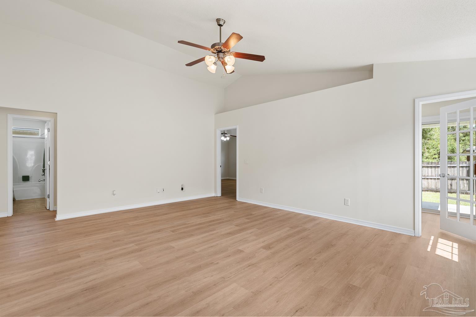 176 Creekview Dr