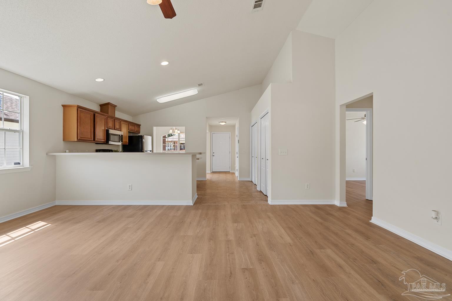 176 Creekview Dr