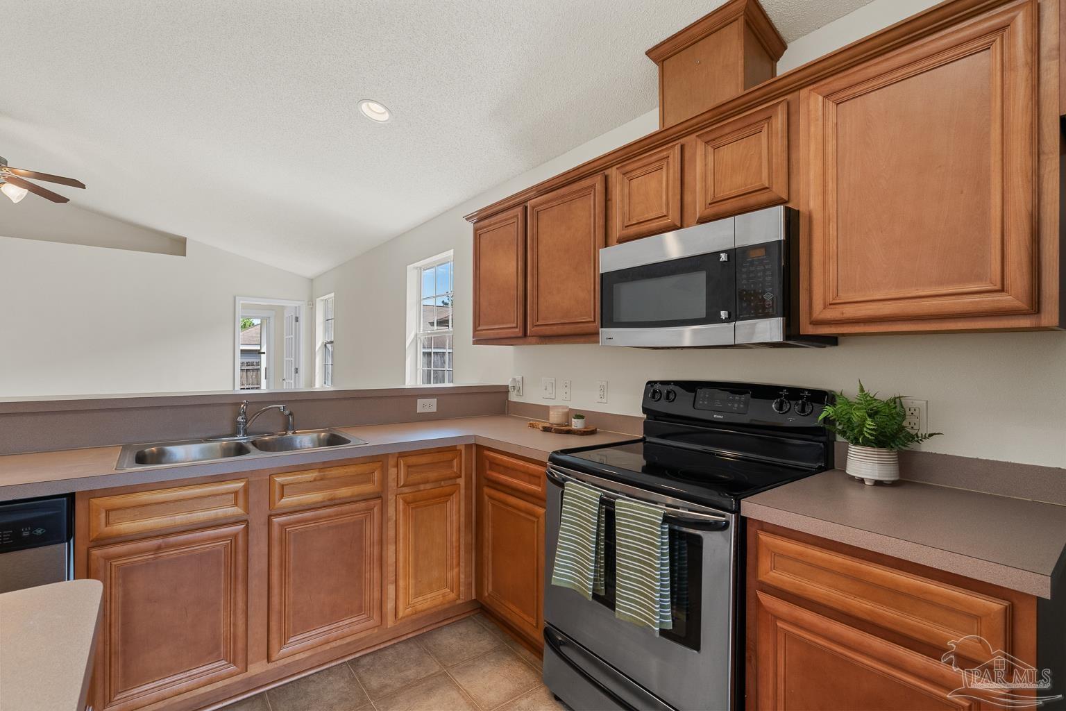 176 Creekview Dr