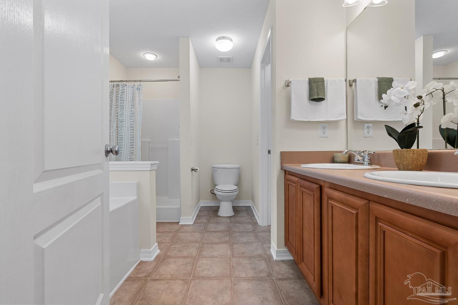 176 Creekview Dr