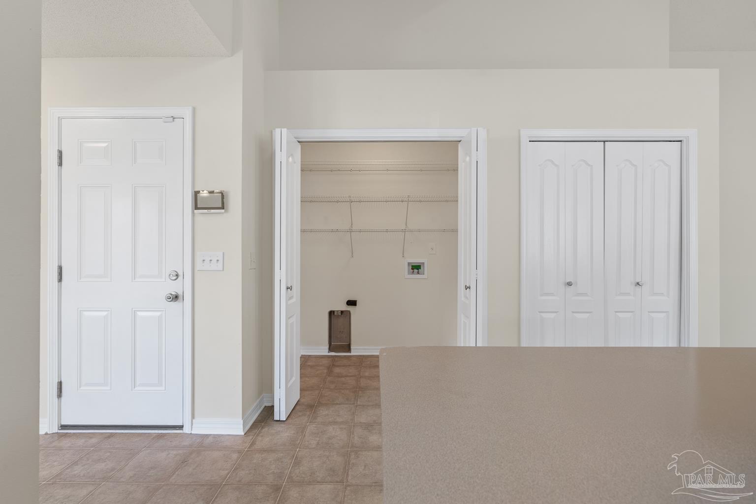 176 Creekview Dr