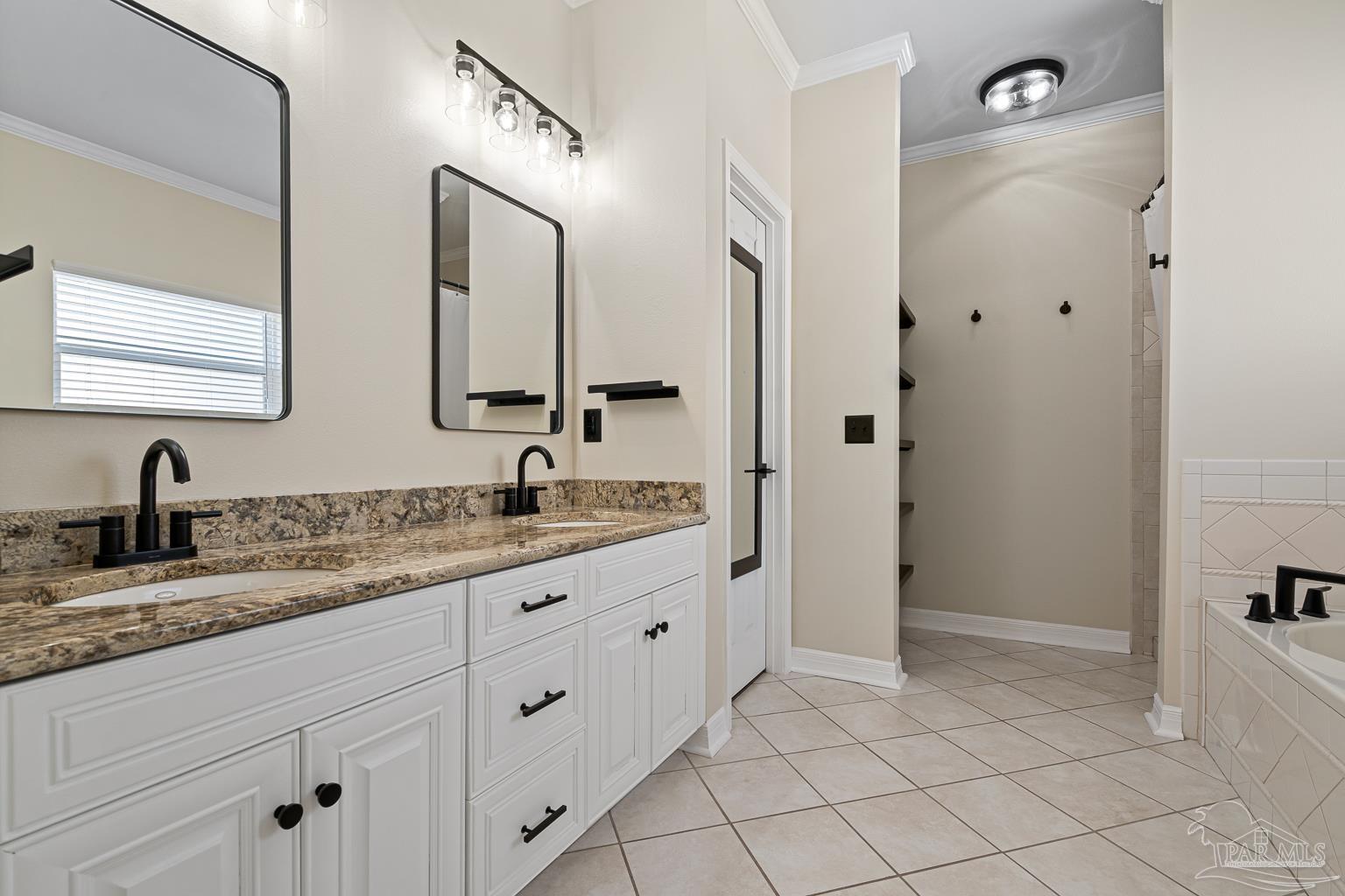1511 Navaho Ct