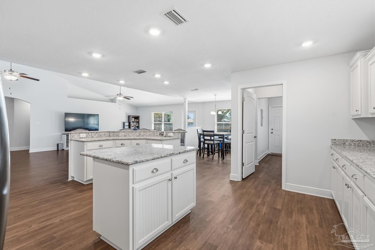5961 Makenna Dr