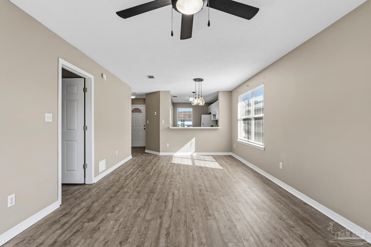 1099 Antigua Cir