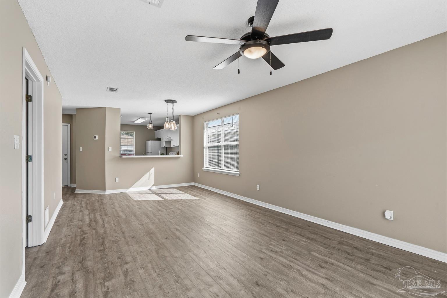1099 Antigua Cir