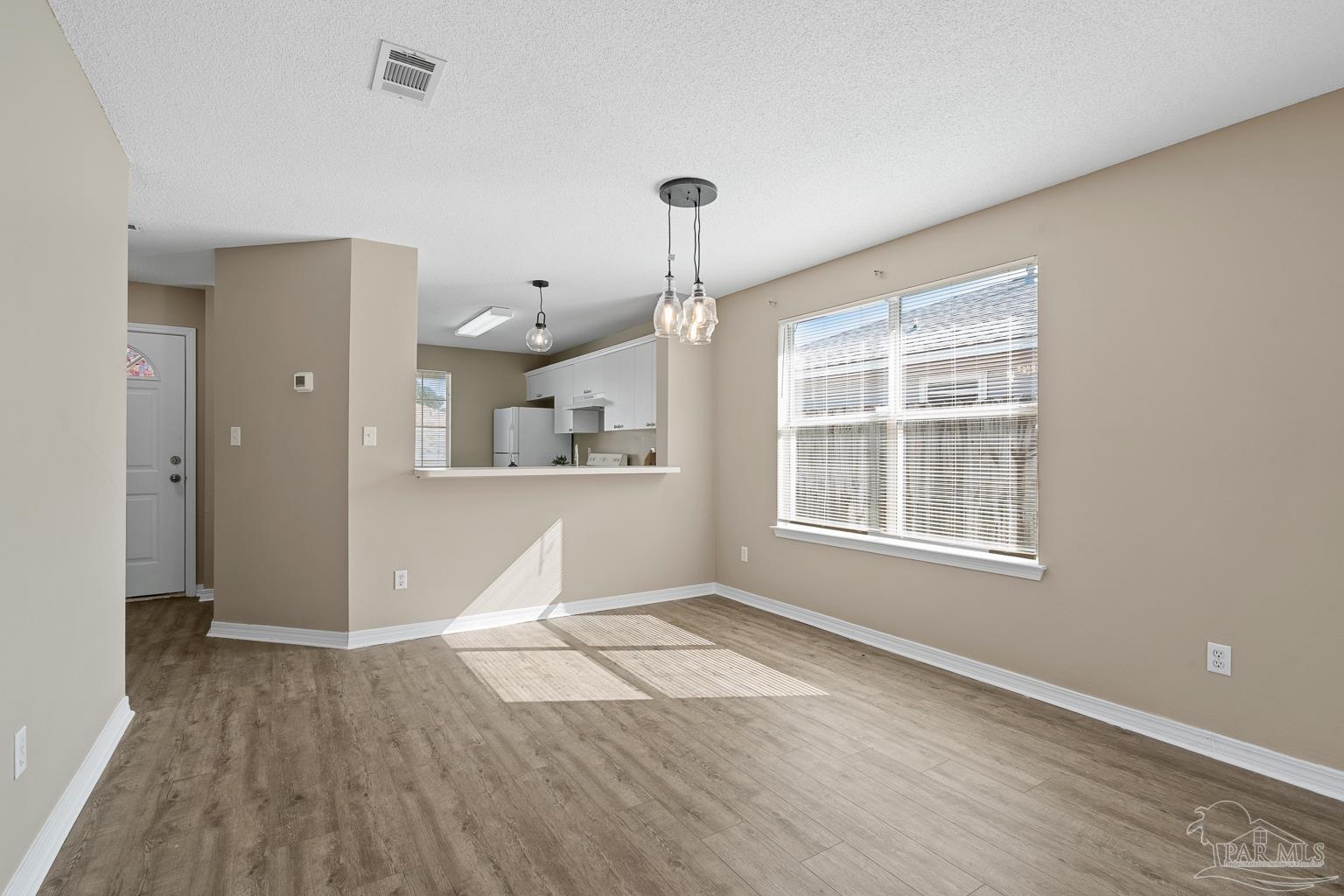 1099 Antigua Cir