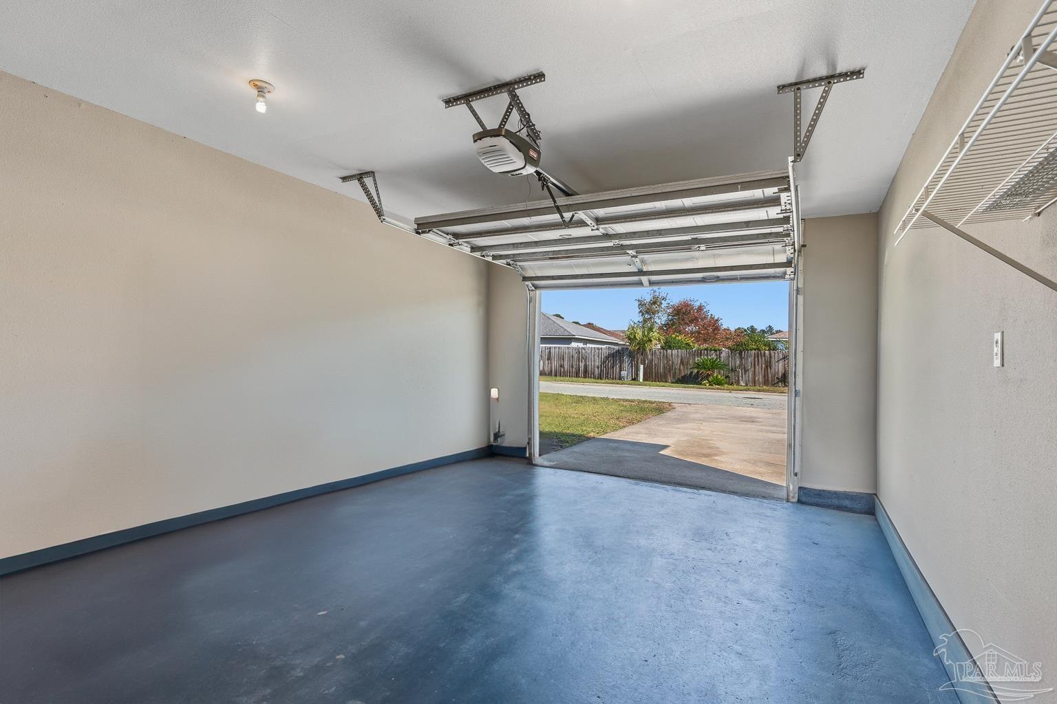 1099 Antigua Cir