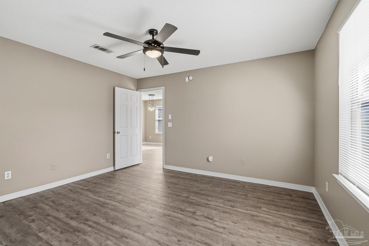 1099 Antigua Cir
