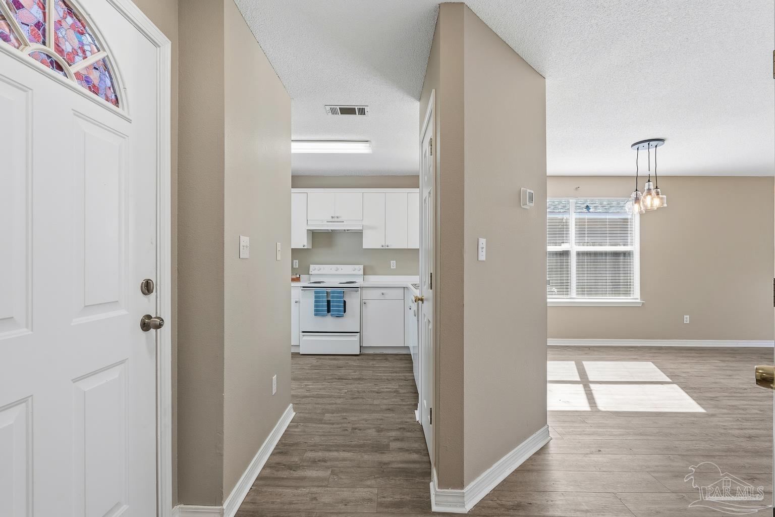 1099 Antigua Cir