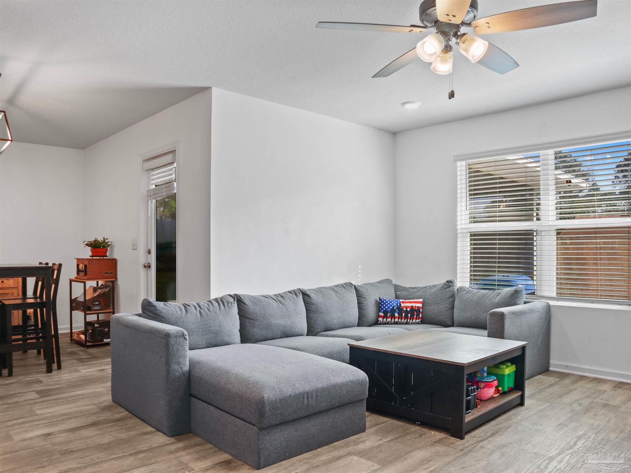 10509 Queens Gate Cir