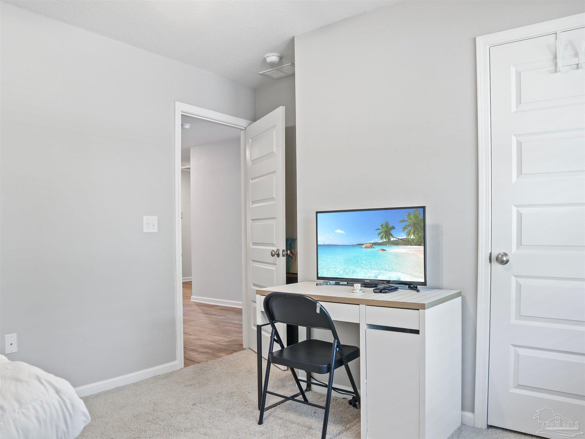 10509 Queens Gate Cir