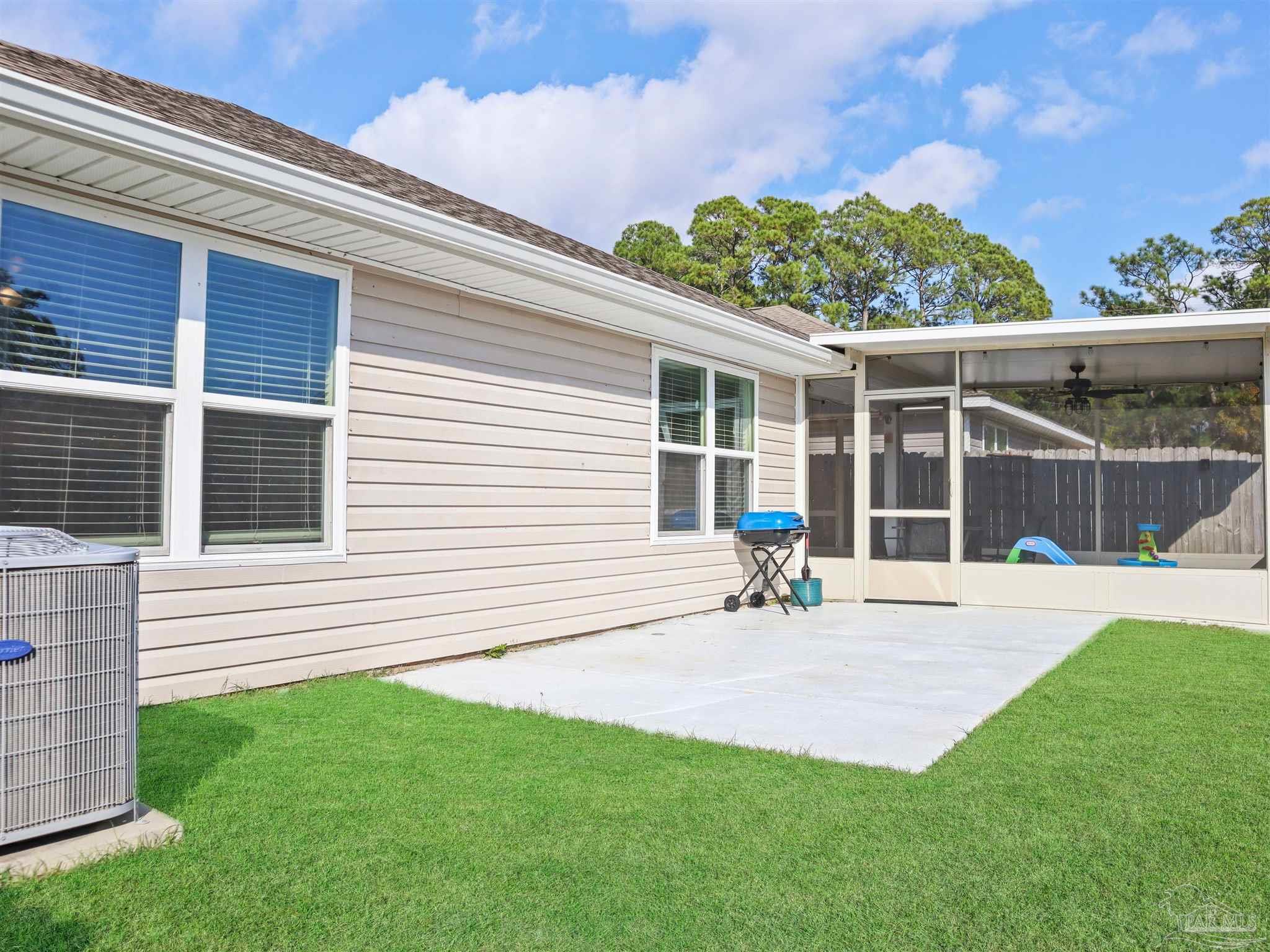 10509 Queens Gate Cir