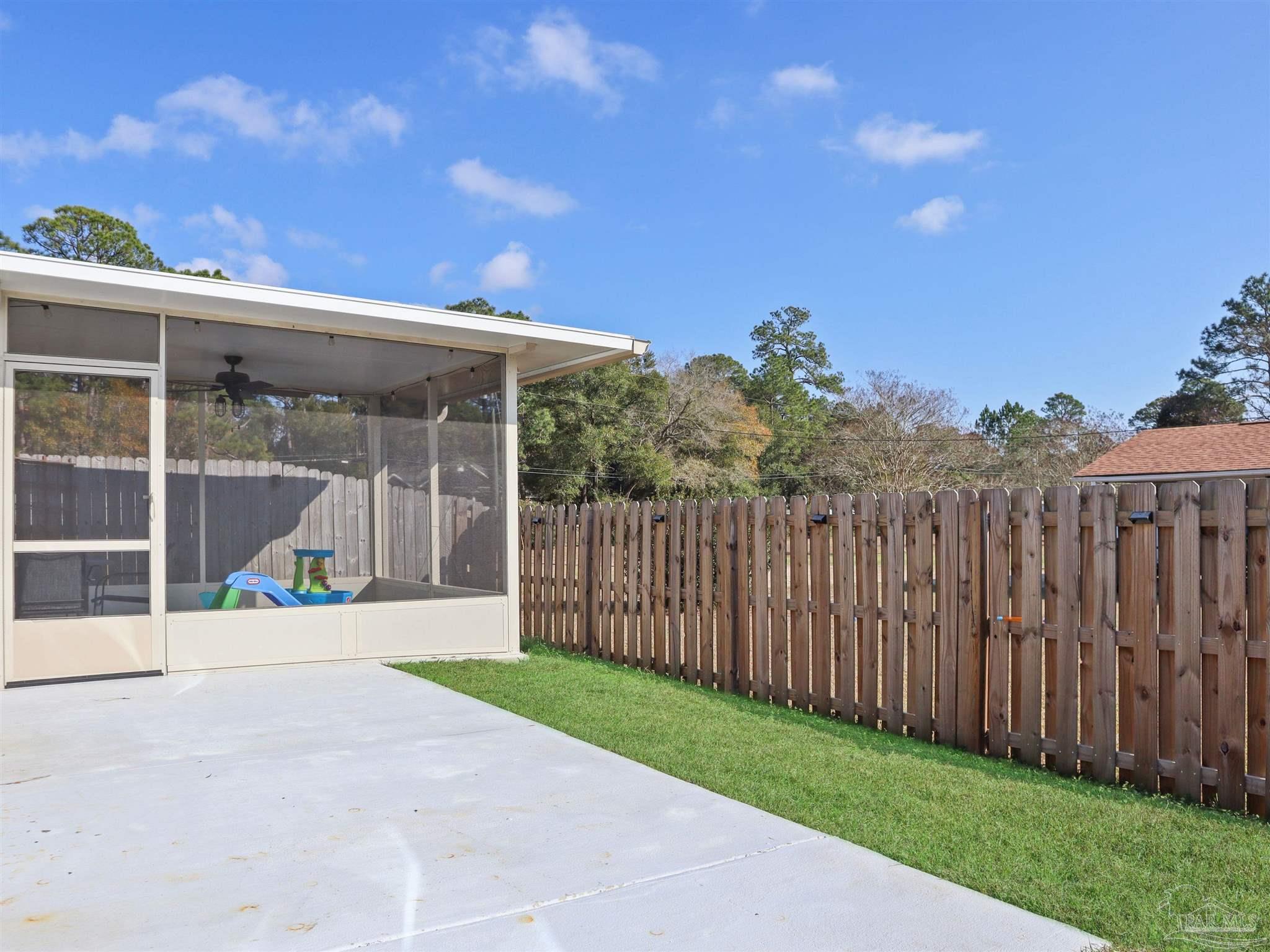 10509 Queens Gate Cir