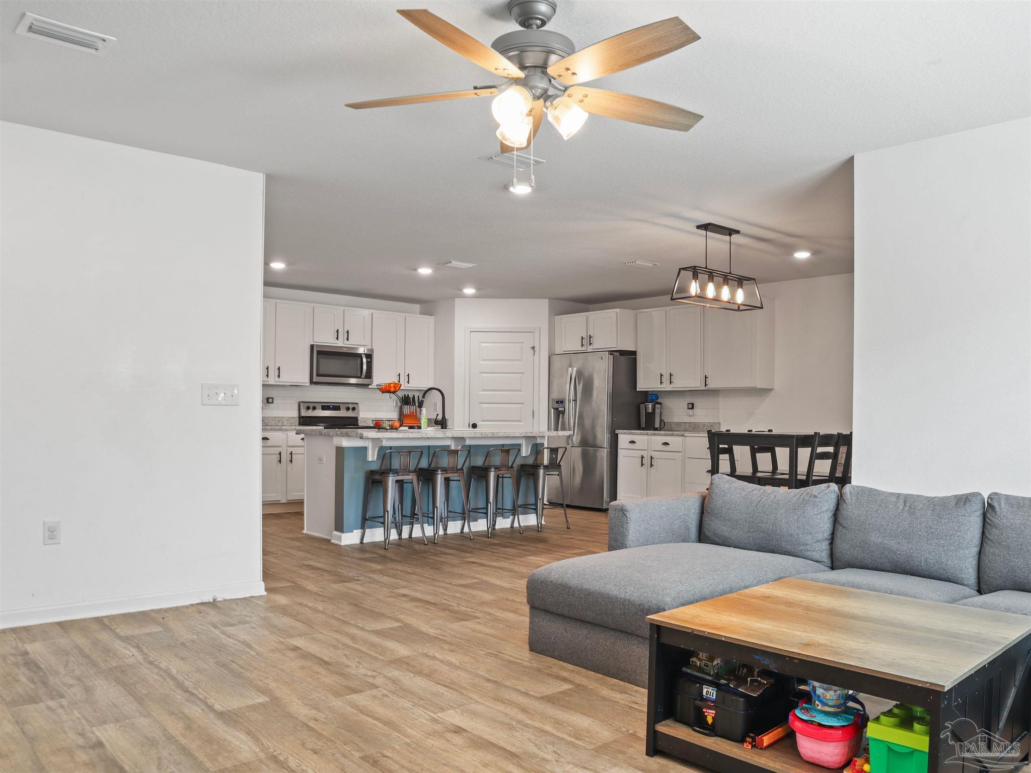 10509 Queens Gate Cir