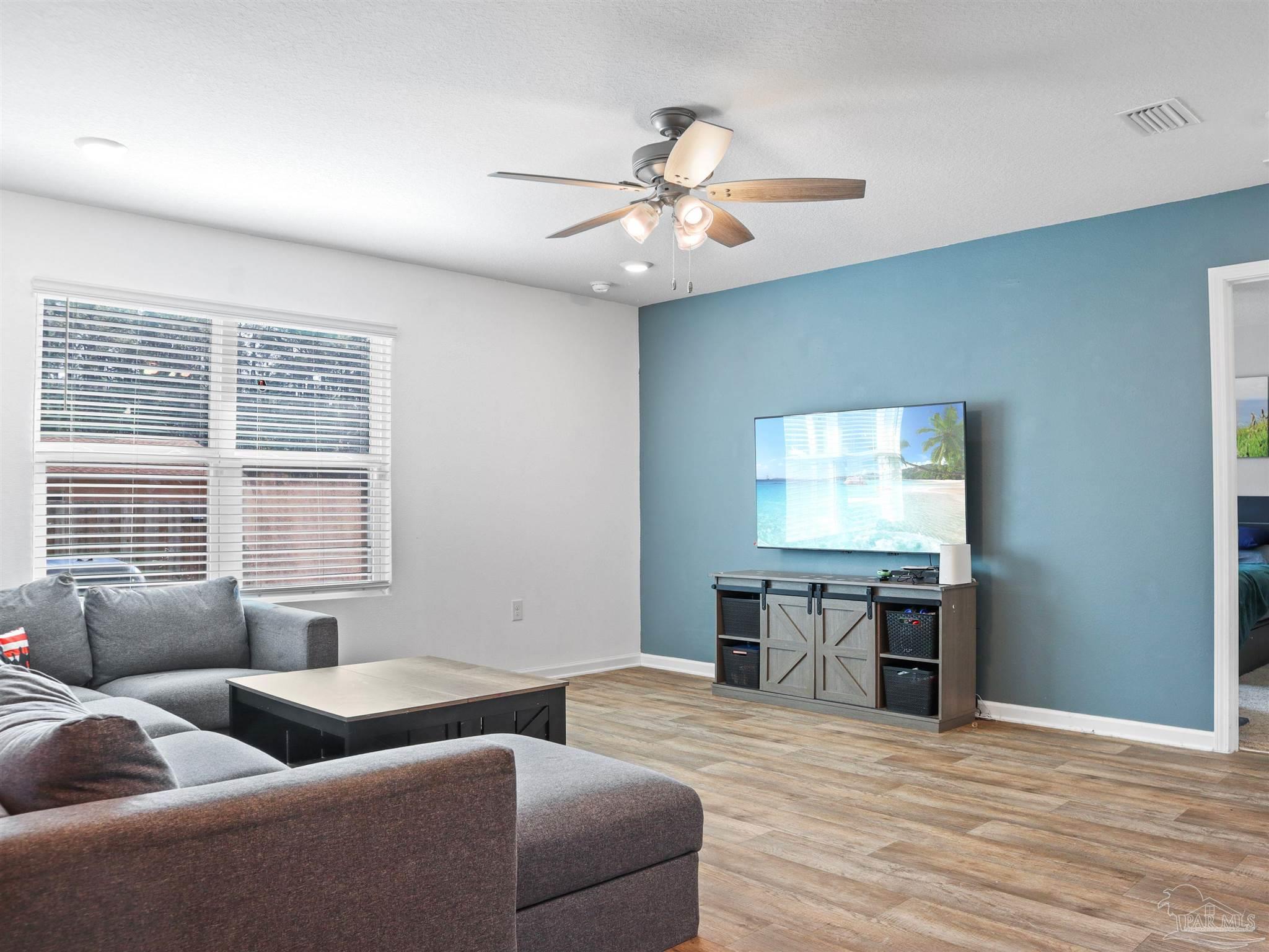 10509 Queens Gate Cir